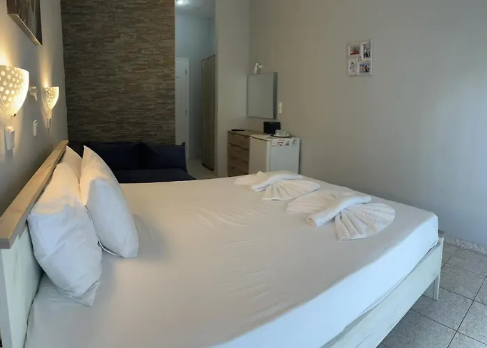Hotel Ellas 3*