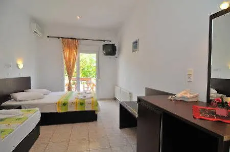 Ellas Hotel 3*